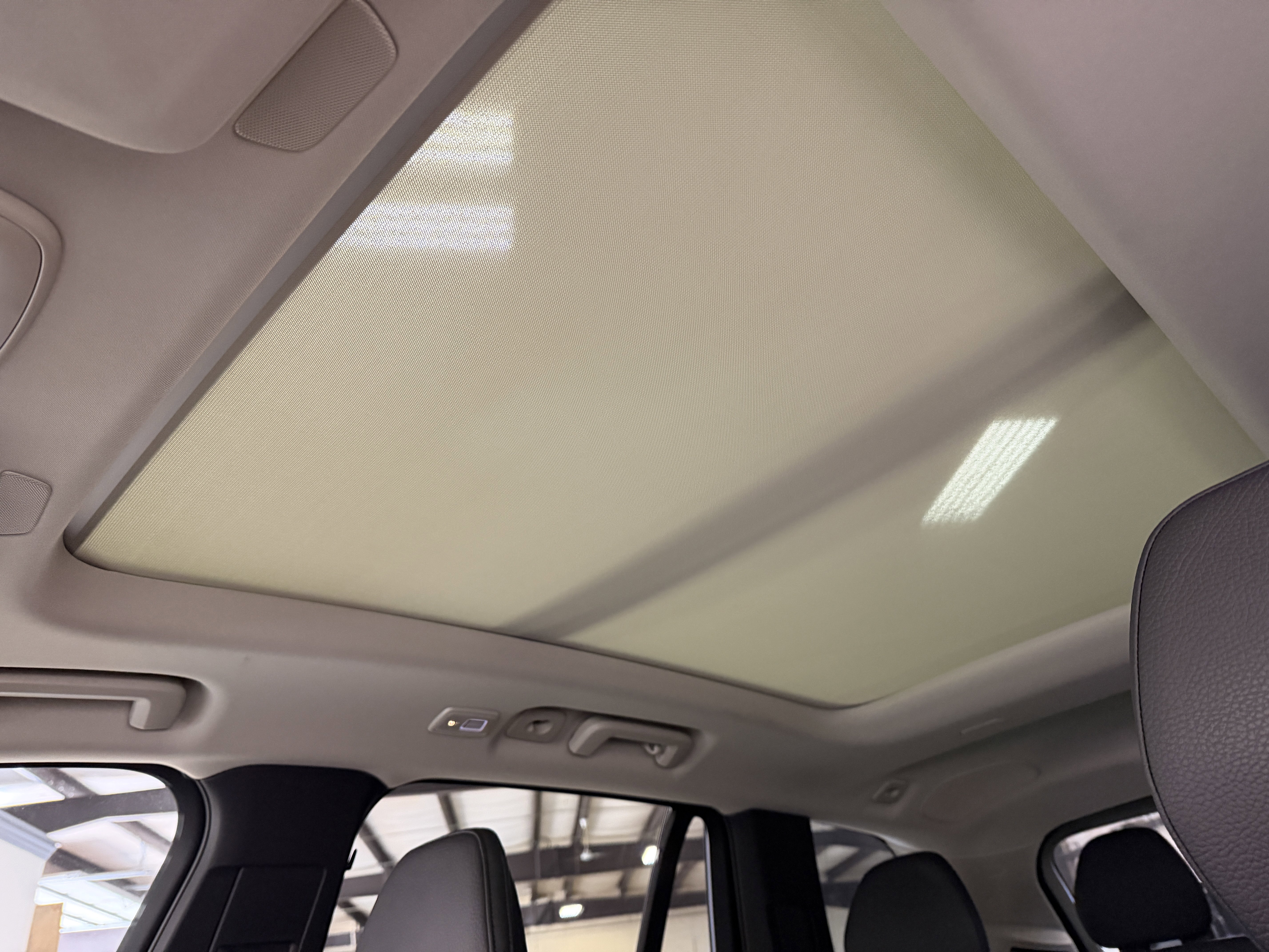 Used 2024 Volvo XC90 T8 Plus w/ Protection Package image 5