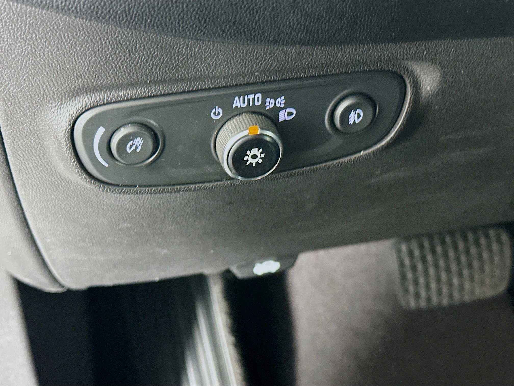 Used 2020 Chevrolet Equinox LT image 17
