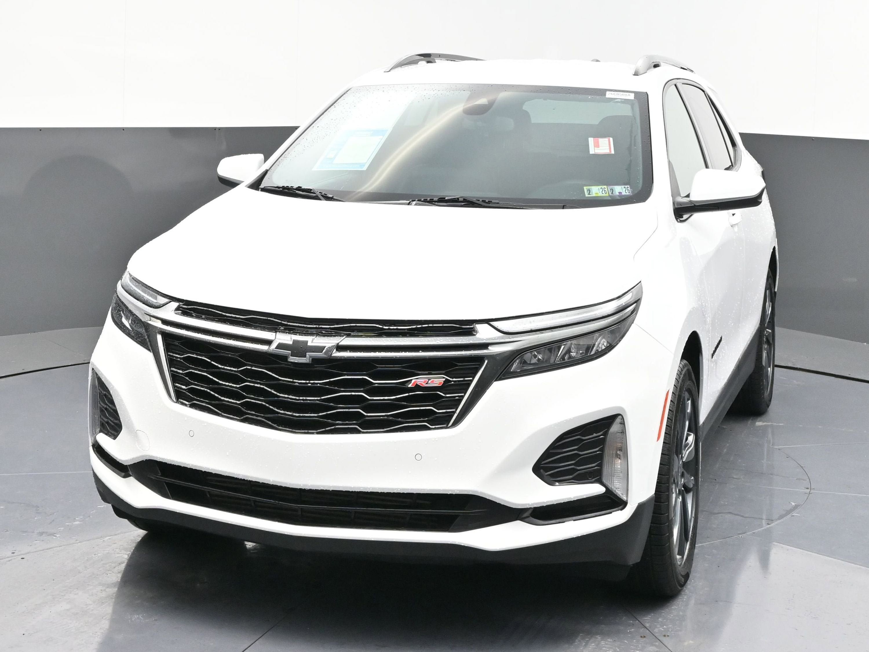 Used 2023 Chevrolet Equinox RS FWD image 3