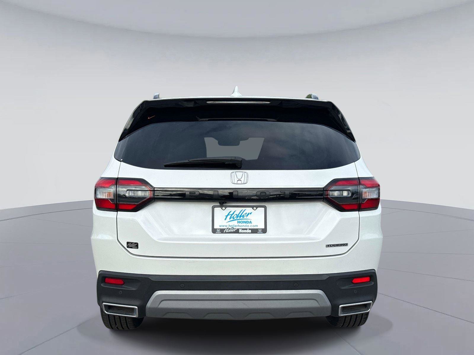 Certified 2024 Honda Pilot Touring image 5