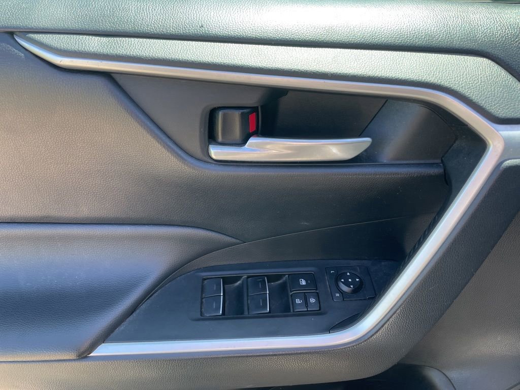 Used 2023 Toyota RAV4 XLE image 19