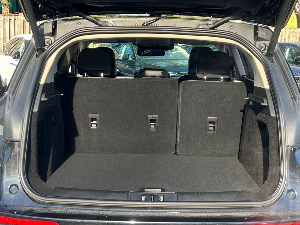 New 2026 Lincoln Corsair Premiere AWD/4WD image 12