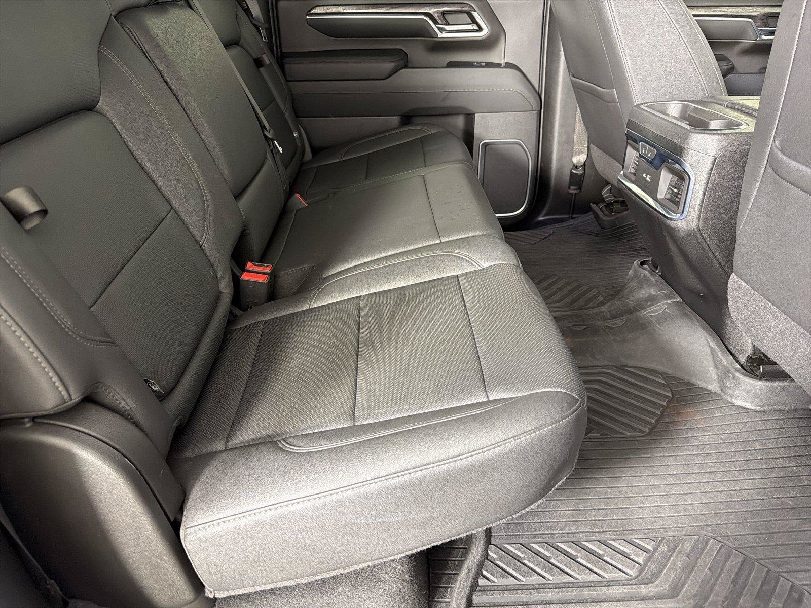 Used 2024 Chevrolet Silverado 2500 LTZ w/ LTZ Convenience Package AWD/4WD image 13
