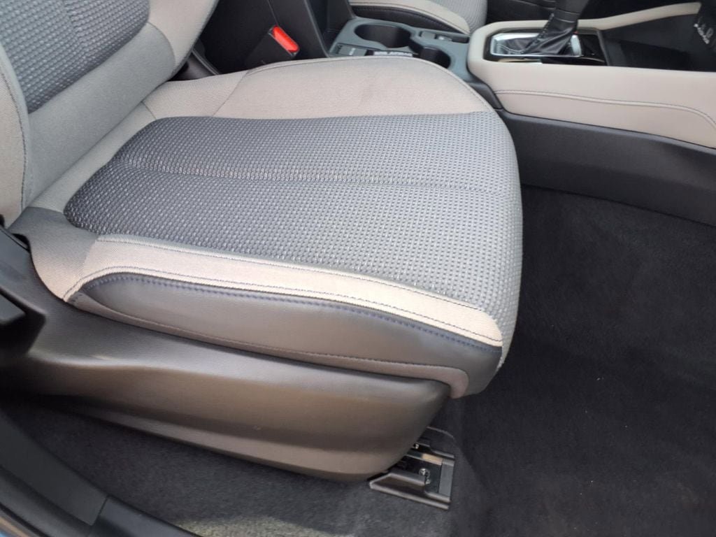 Certified 2025 Subaru Forester Premium AWD/4WD image 17