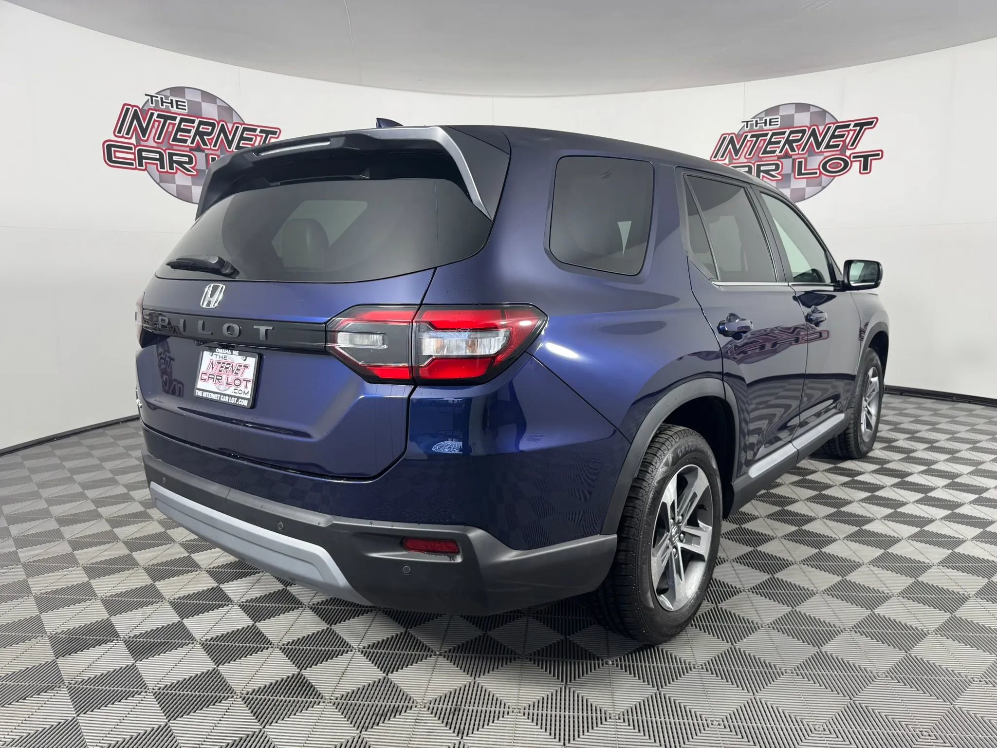 Used 2025 Honda Pilot EX-L image 7