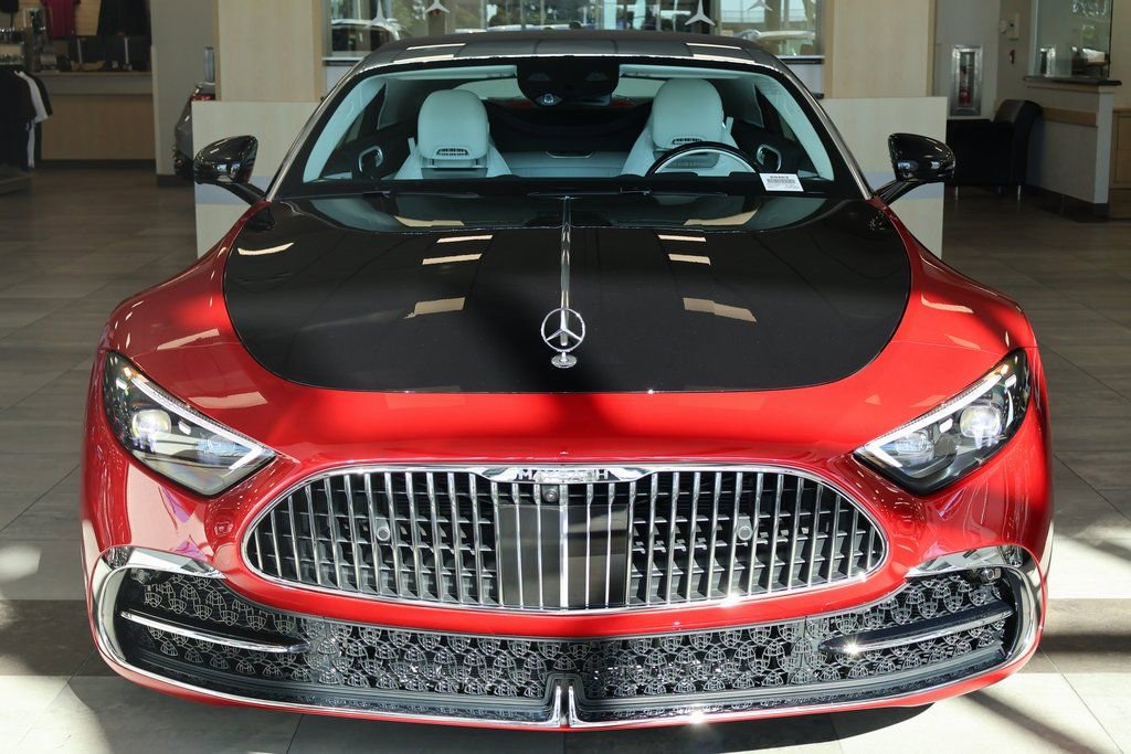 New 2026 Mercedes-Benz Maybach SL 680 image 1