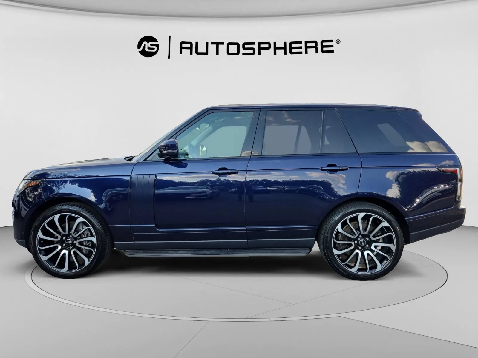 Used 2018 Land Rover Range Rover Supercharged AWD/4WD image 4