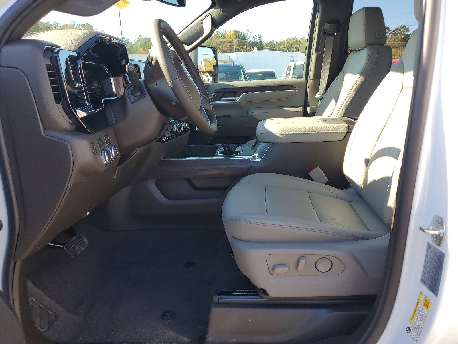 New 2025 GMC Sierra 2500 SLT w/ SLT Convenience Package image 22