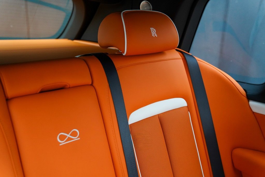 Certified 2024 Rolls-Royce Cullinan Black Badge w/ Driver's Package image 24