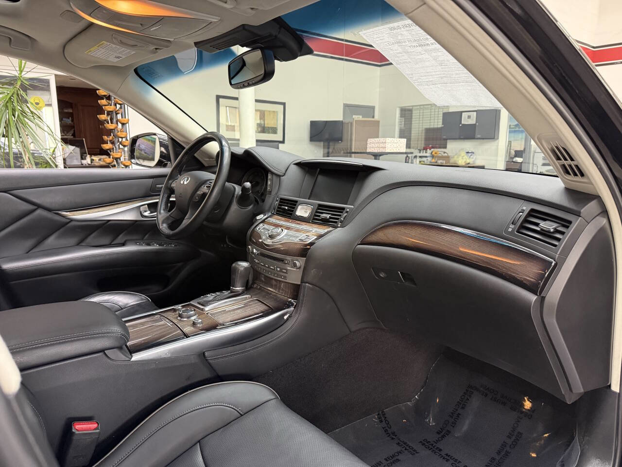 Used 2018 INFINITI Q70 L 3.7 w/ Sensory Package AWD/4WD image 18