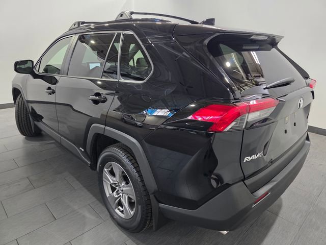 Used 2025 Toyota RAV4 LE AWD/4WD image 3
