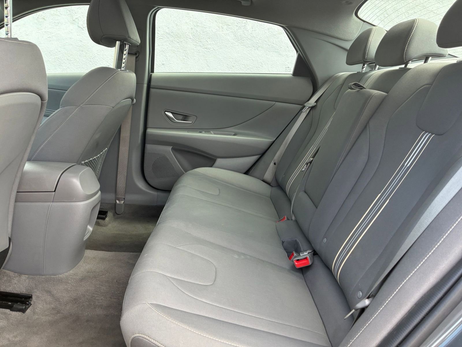 Used 2025 Hyundai Elantra SEL image 25