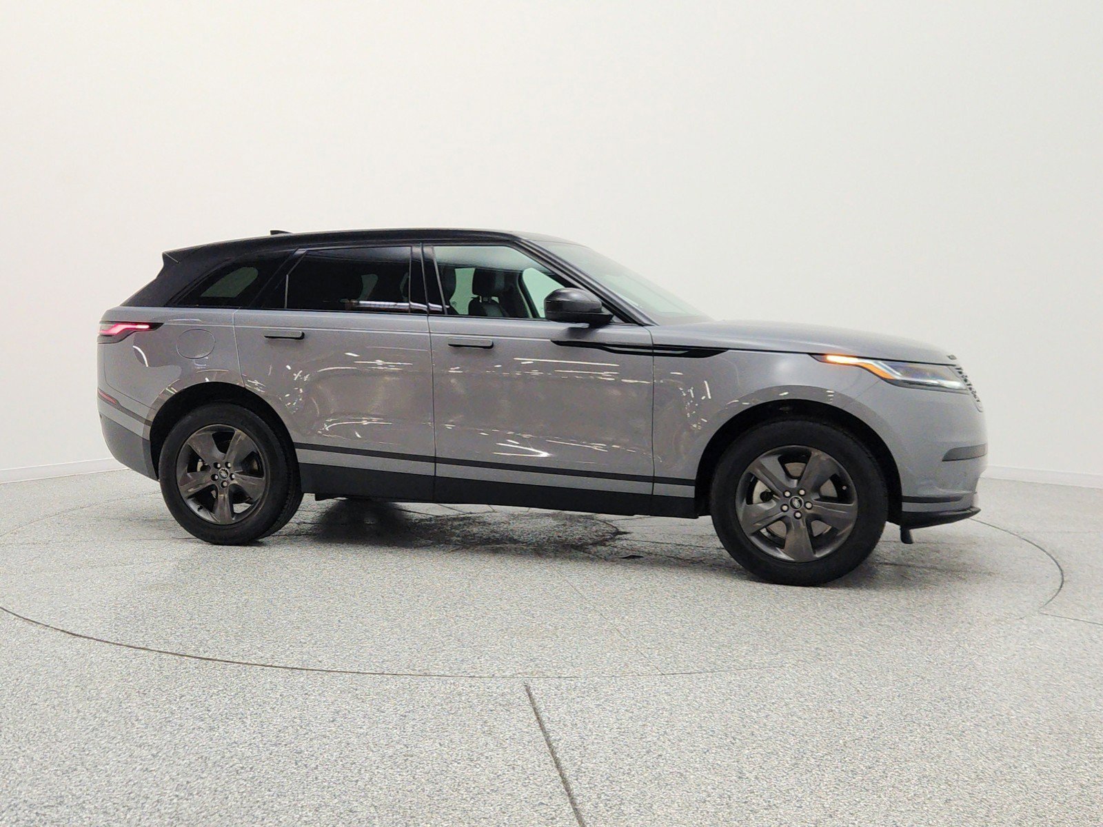 Used 2024 Land Rover Range Rover Velar S AWD/4WD image 4