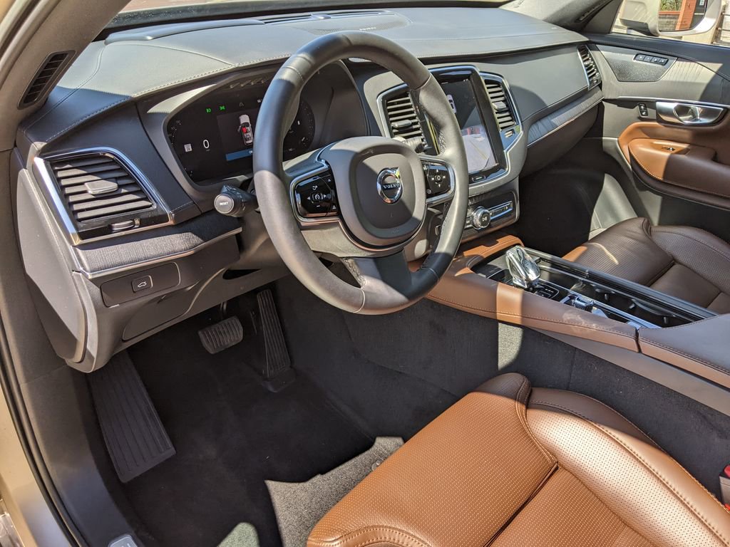Used 2023 Volvo XC90 B6 Ultimate w/ Protection Package Premier AWD/4WD image 8