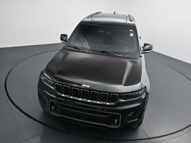 Used 2025 Jeep Grand Cherokee L Overland w/ Luxury Tech Group IV AWD/4WD image 27