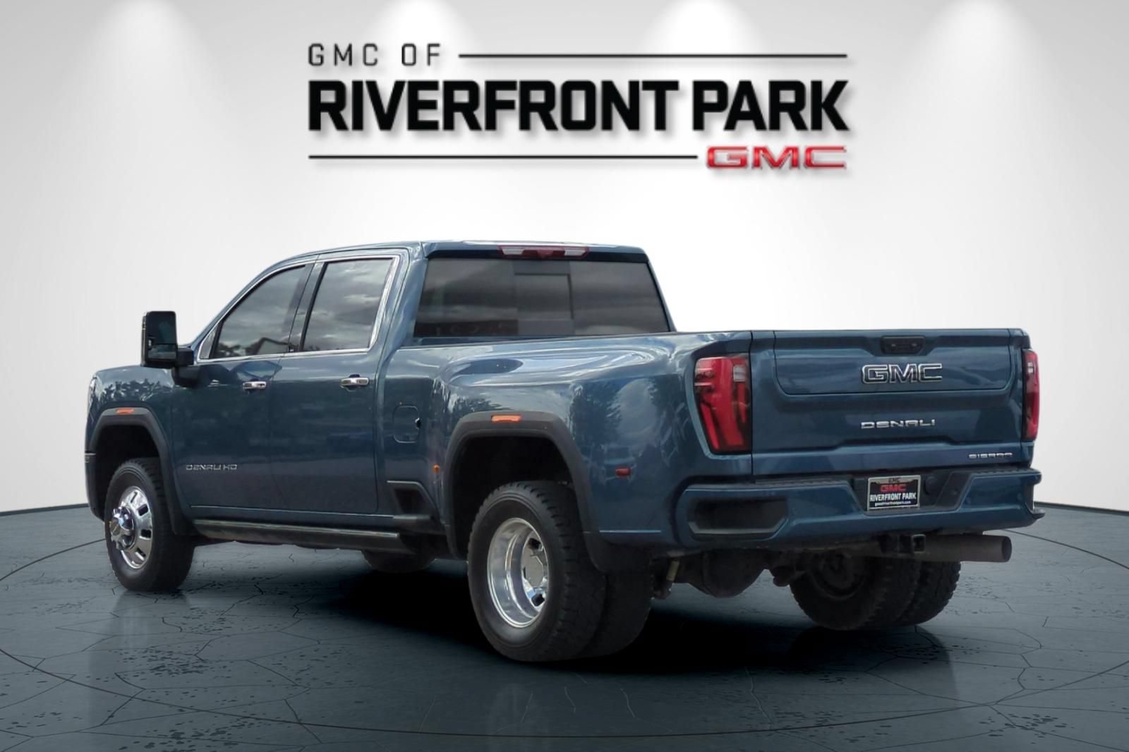 Used 2026 GMC Sierra 3500 Denali Ultimate AWD/4WD image 5