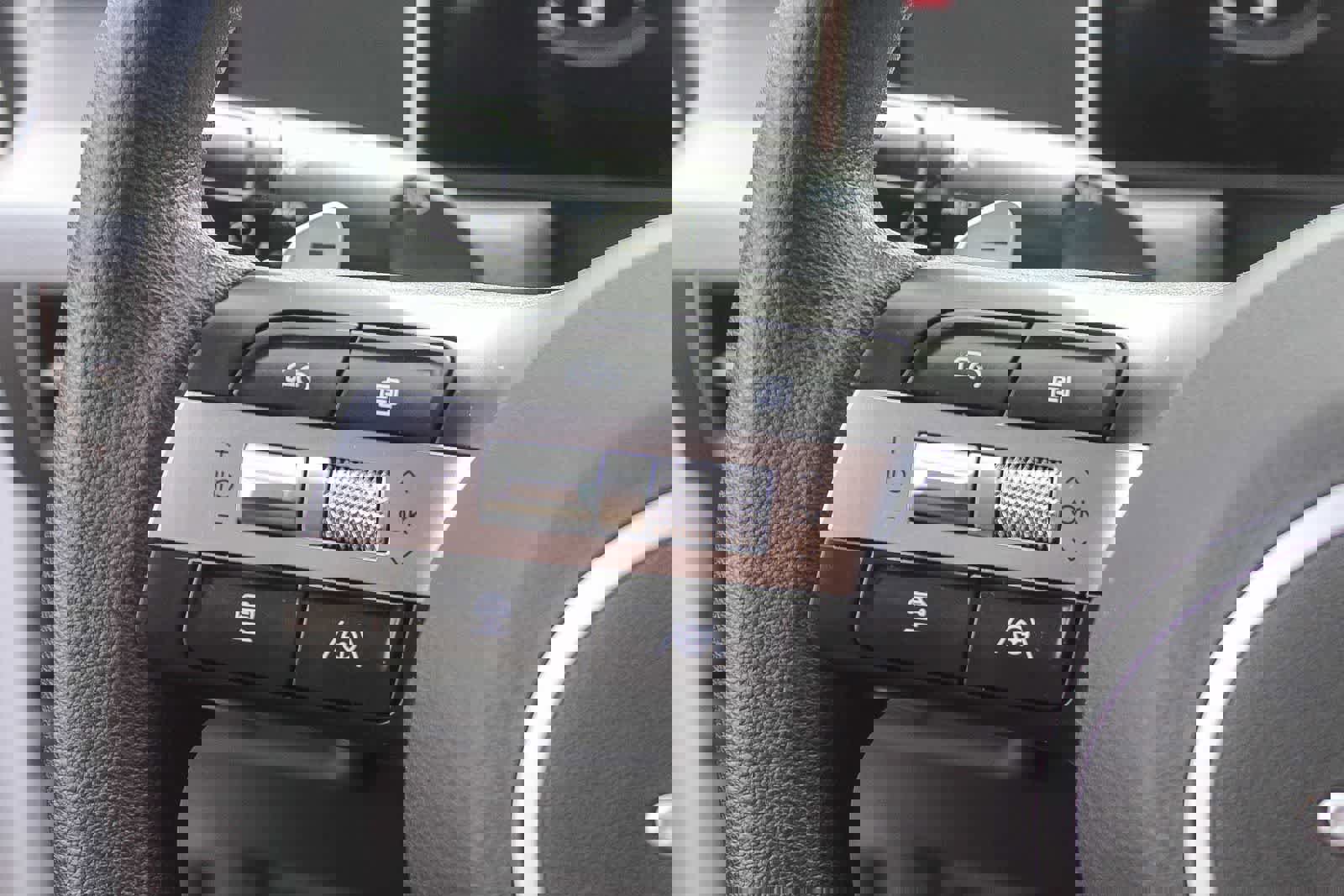 Certified 2025 Hyundai Sonata SEL image 31