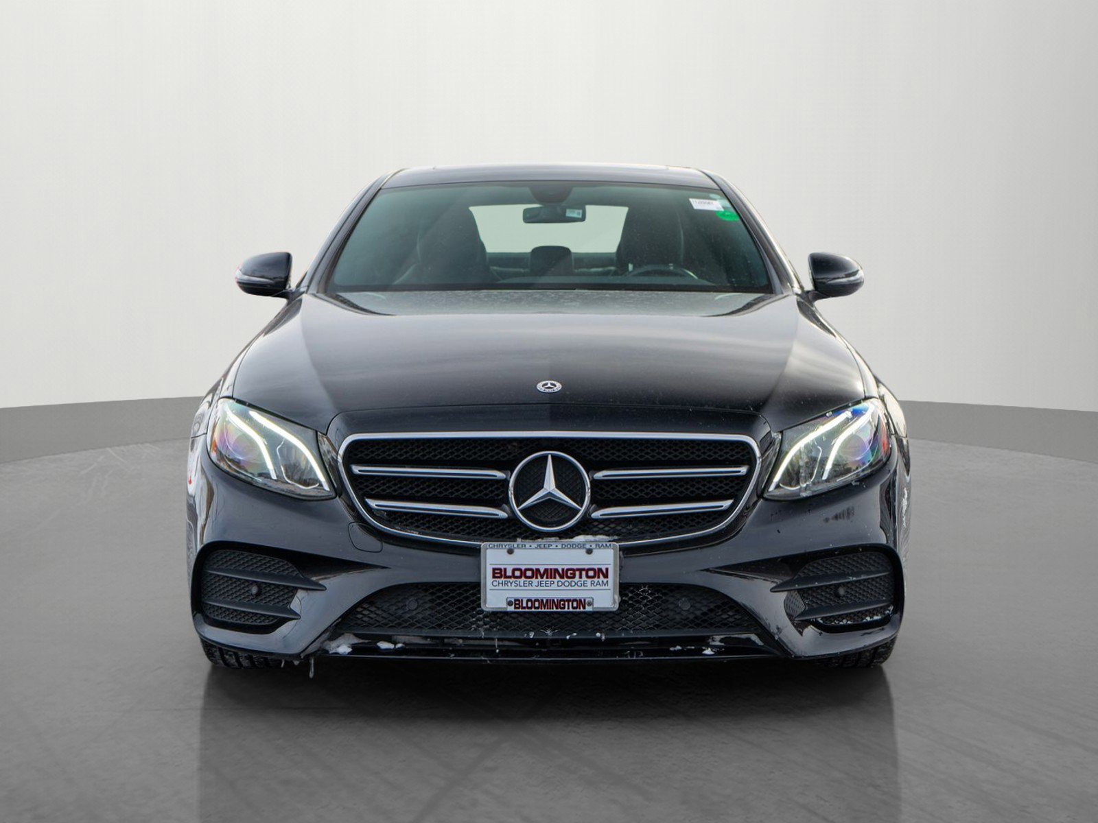 Used 2019 Mercedes-Benz E 300 4MATIC image 2