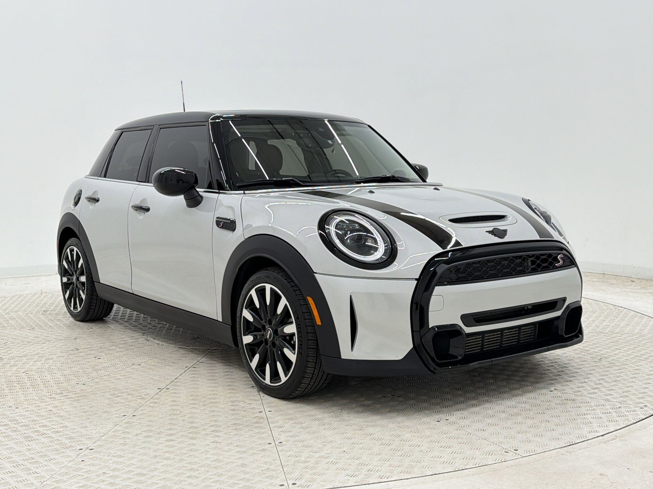 Used 2022 MINI Cooper S image 7