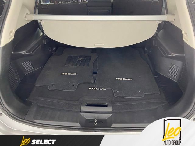 Used 2020 Nissan Rogue SV w/ Sun & Sound Touring Package AWD/4WD image 22