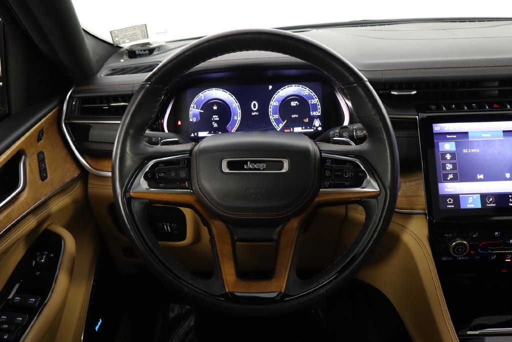 Used 2022 Jeep Grand Cherokee L Summit AWD/4WD image 7
