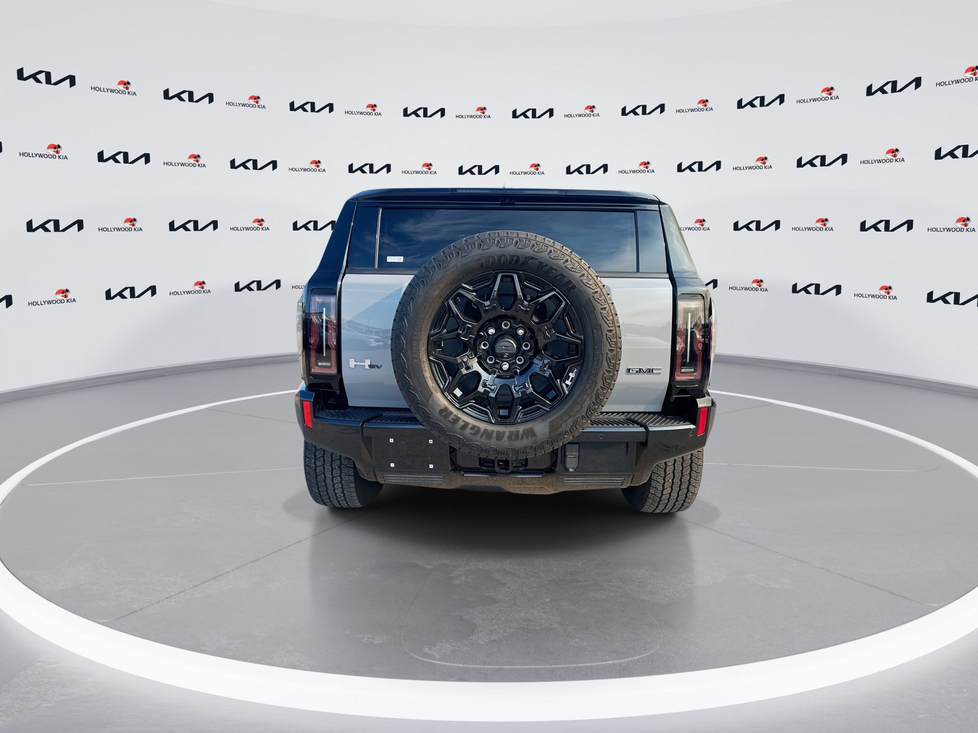 Used 2024 GMC Hummer EV 2X AWD/4WD image 7