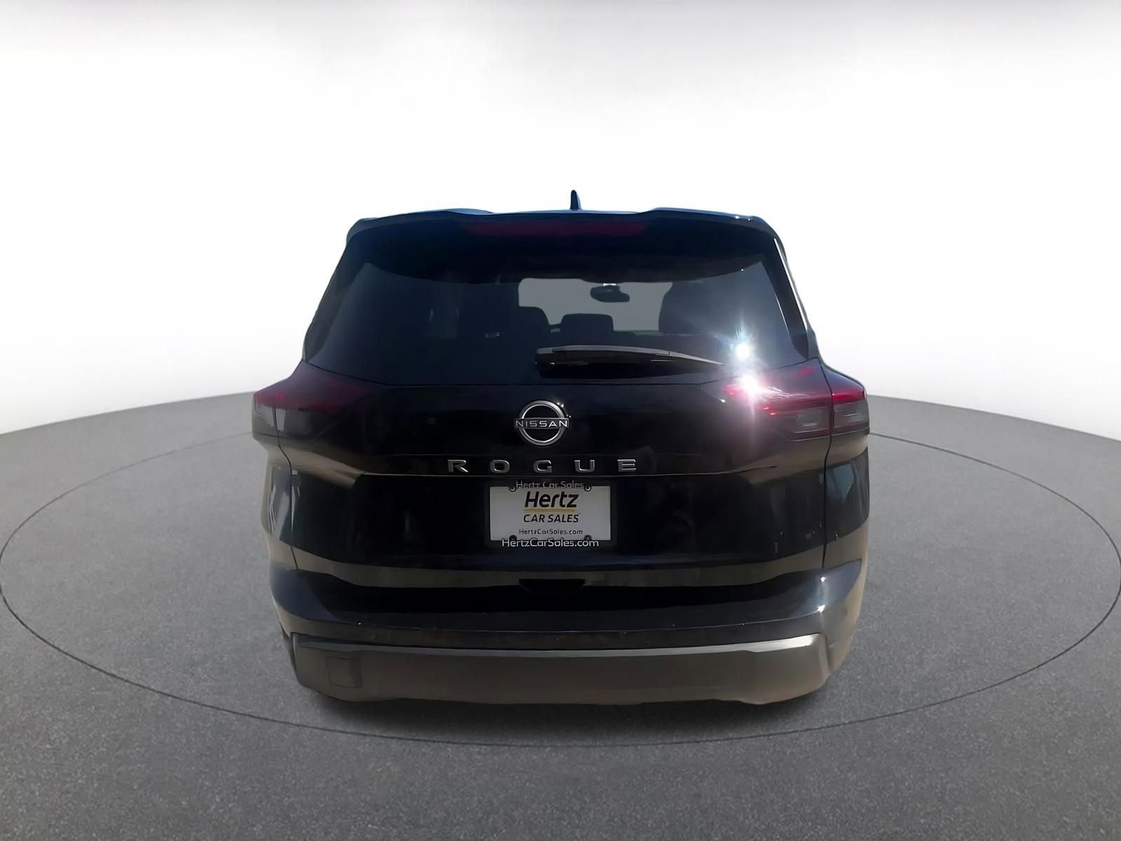 Used 2025 Nissan Rogue SV FWD image 12