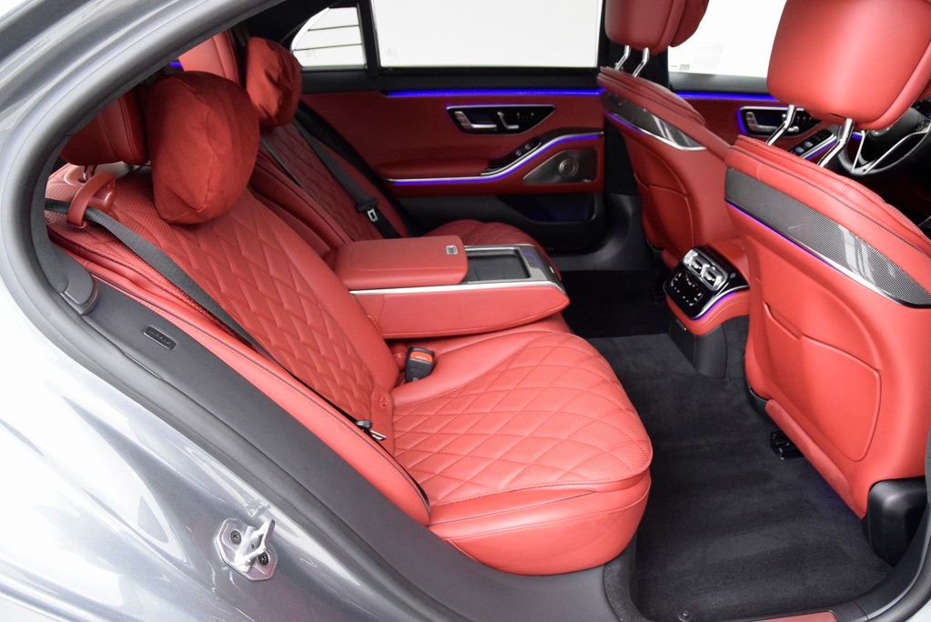 Used 2025 Mercedes-Benz S 580e 4MATIC Sedan image 18