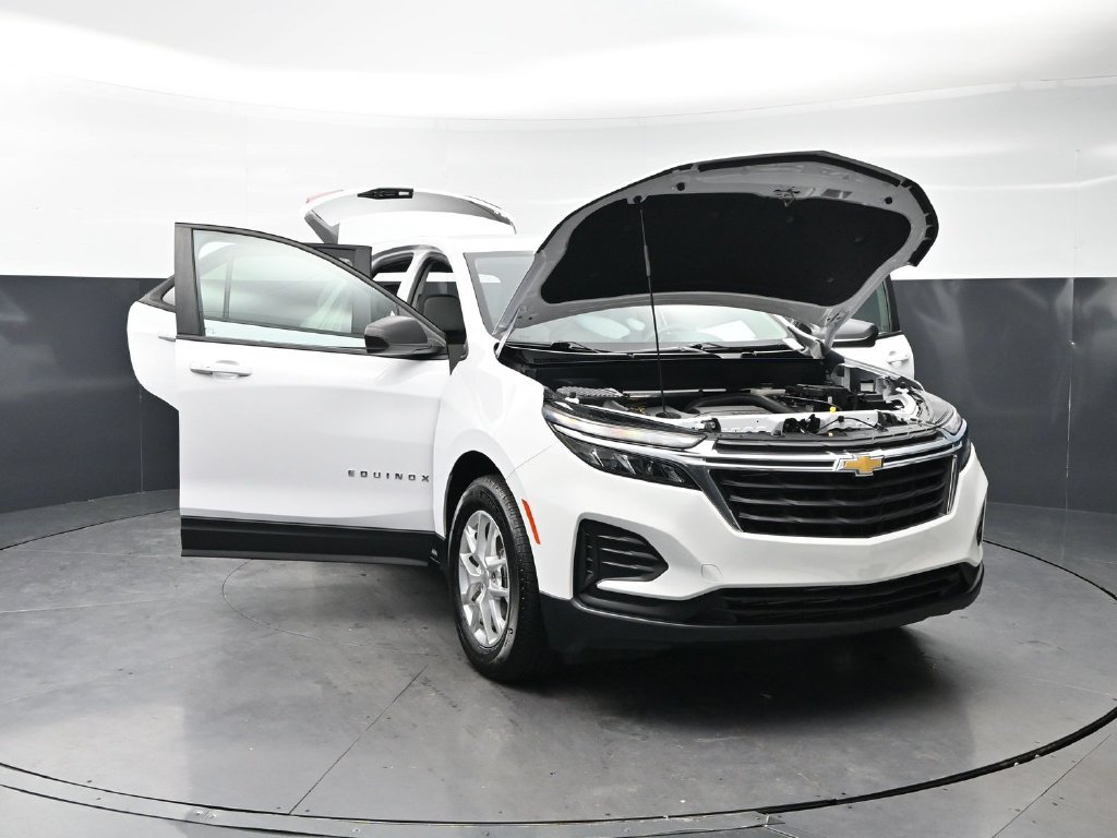 Used 2024 Chevrolet Equinox LS w/ LS Convenience Package FWD image 31
