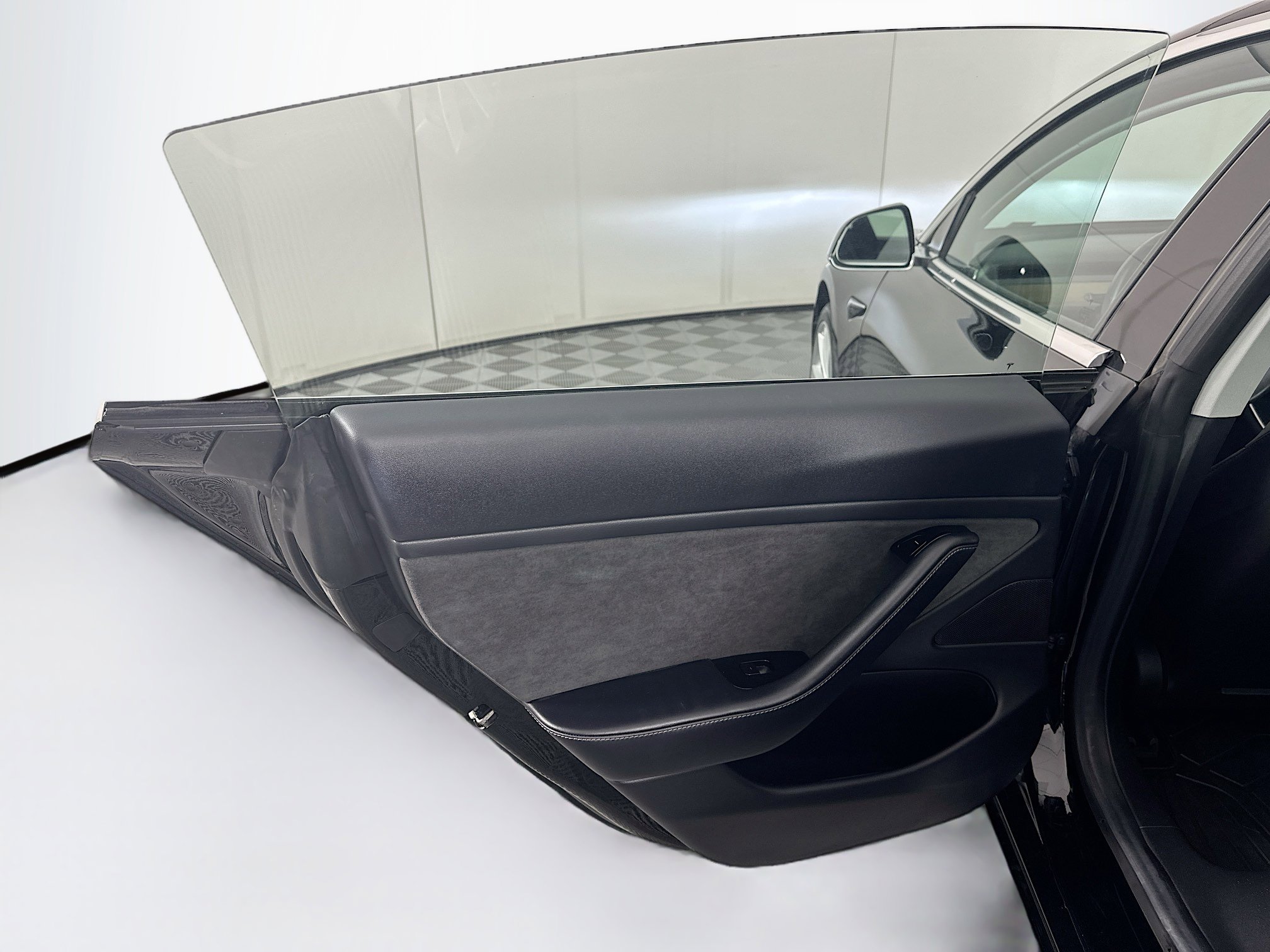 Used 2018 Tesla Model 3 Long Range image 24