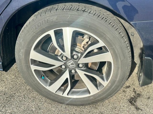 Certified 2024 Honda Odyssey Touring image 7