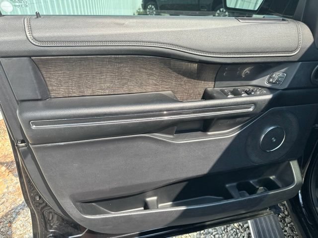 Used 2019 Ford Expedition Max Limited RWD image 14