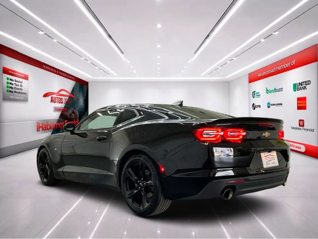 Used 2023 Chevrolet Camaro LT RWD image 6