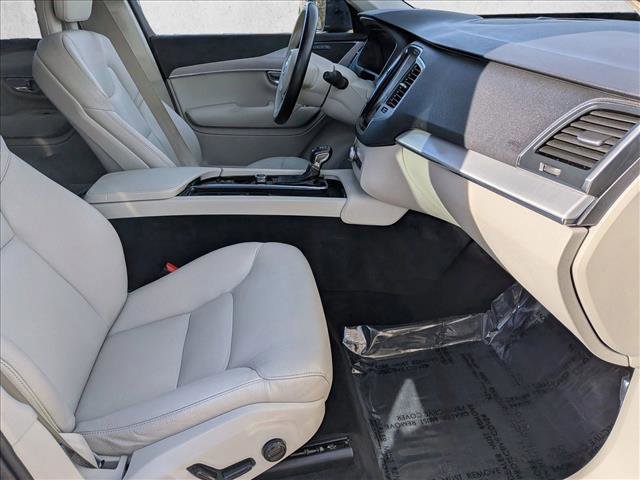 Used 2022 Volvo XC90 T5 Momentum w/ Climate Package image 23