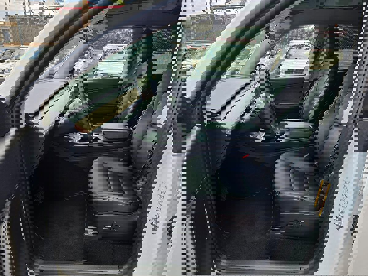 Used 2021 Tesla Model Y Long Range AWD/4WD image 21