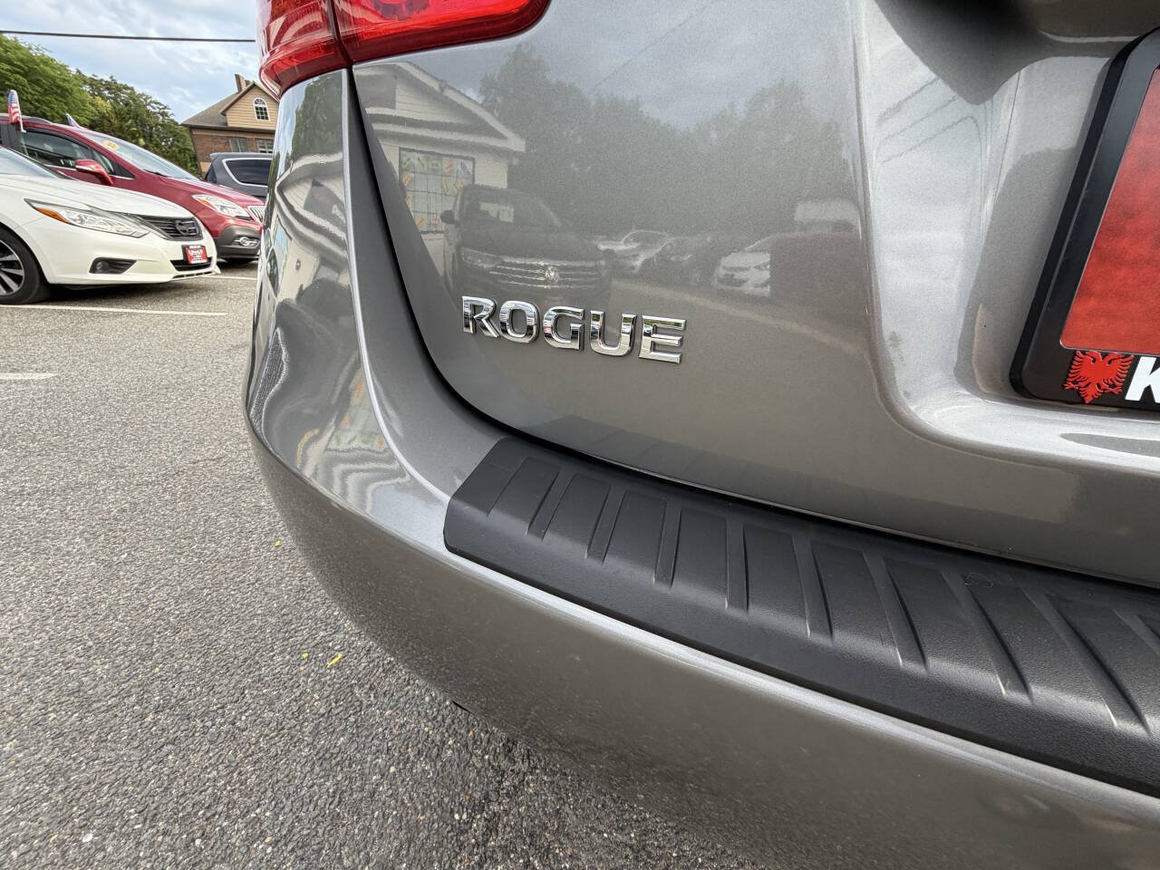 Used 2012 Nissan Rogue SV AWD/4WD image 11
