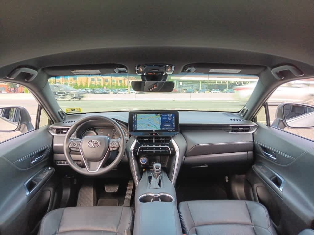 Used 2021 Toyota Venza XLE w/ Softex Package AWD/4WD image 21