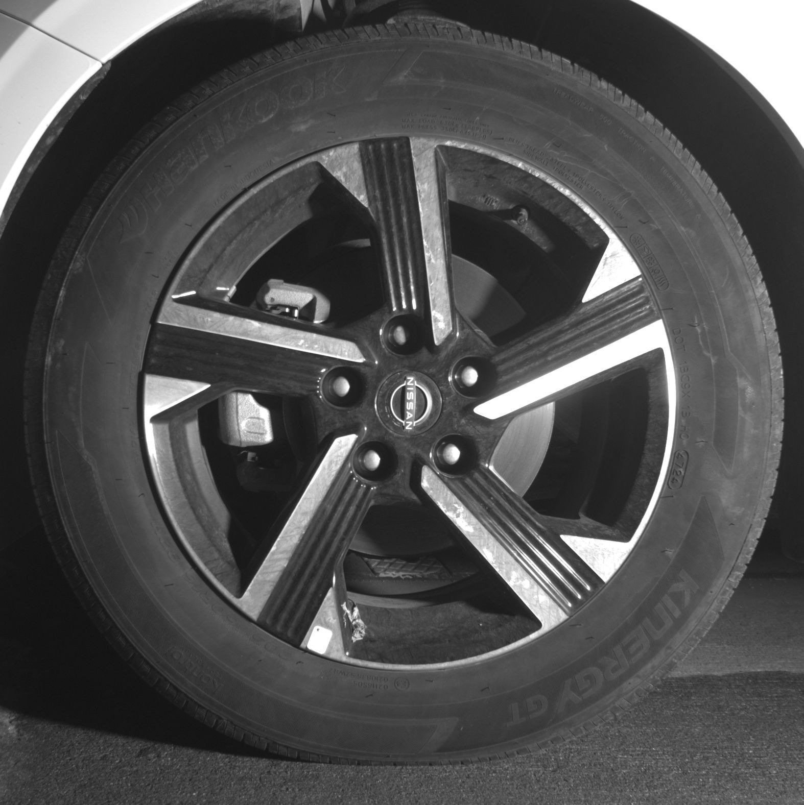 Used 2025 Nissan Sentra SV FWD image 9