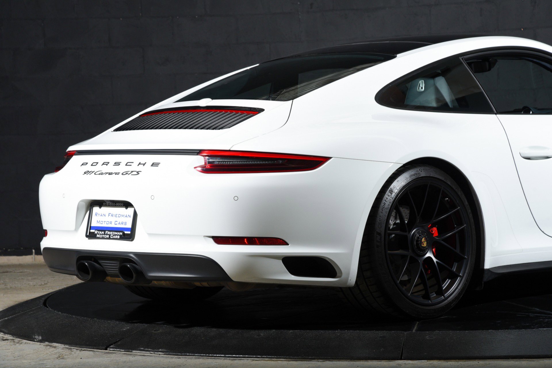 Used 2019 Porsche 911 Carrera GTS RWD image 19
