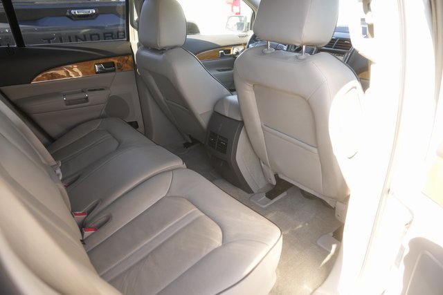 Used 2015 Lincoln MKX FWD w/ Equipment Group 101A image 14