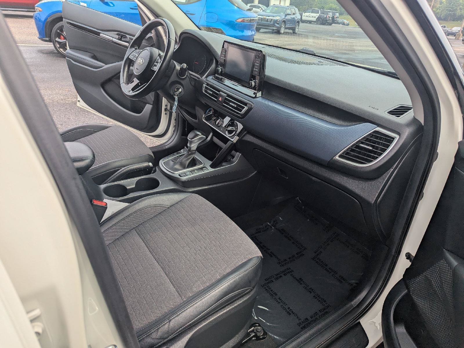 Used 2021 Kia Seltos S AWD/4WD image 29