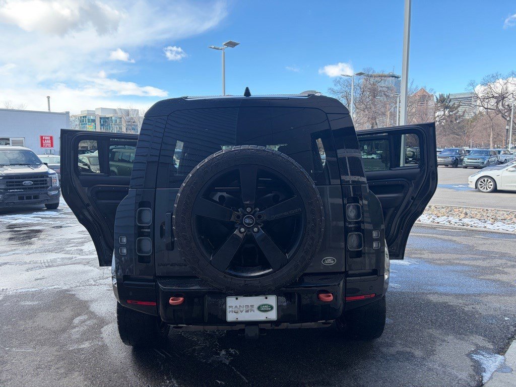 Used 2023 Land Rover Defender 110 X image 11
