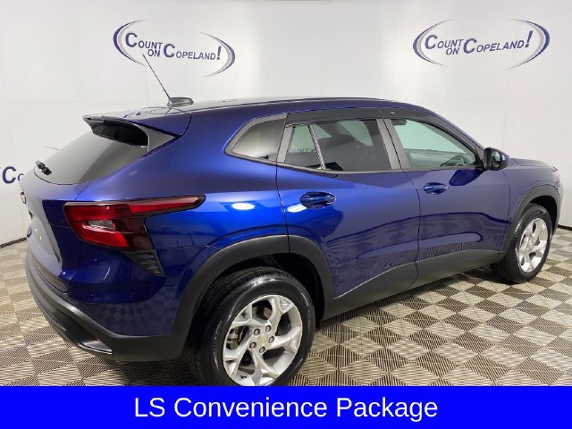 Certified 2024 Chevrolet Trax LS w/ LS Convenience Package FWD image 8