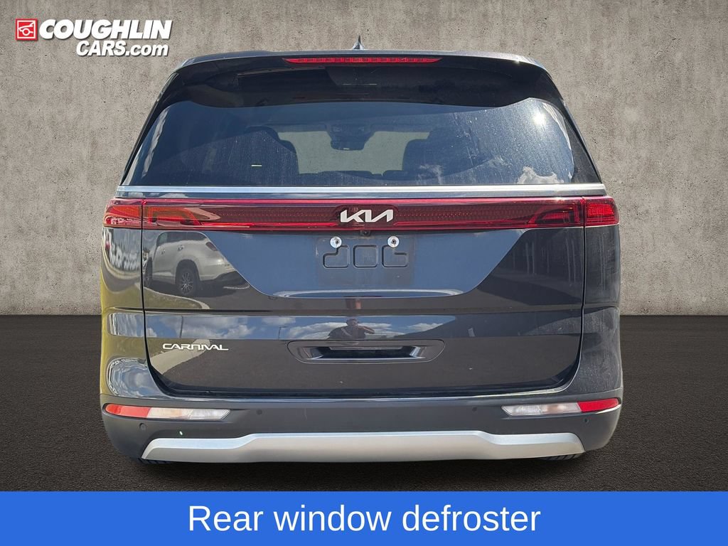 Used 2024 Kia Carnival LX FWD image 7