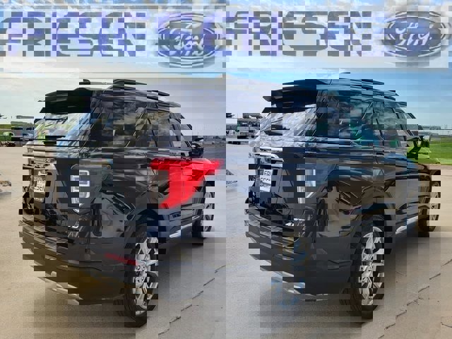 Used 2023 Ford Explorer XLT image 7