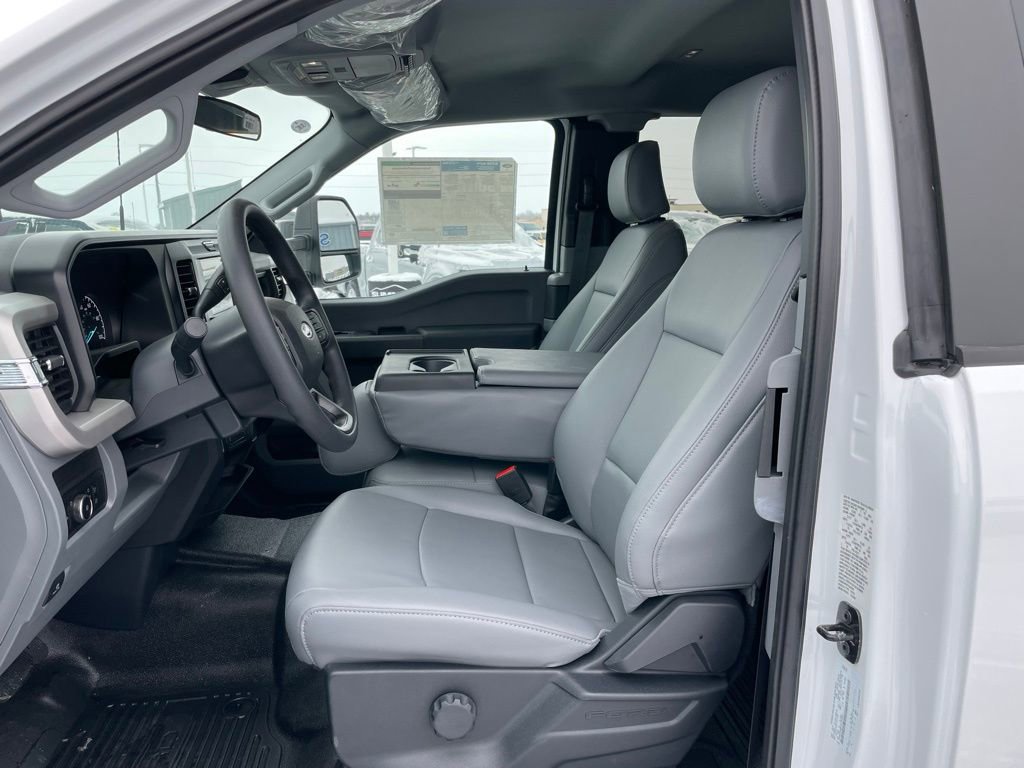 New 2026 Ford F350 XL w/ XL Chrome Package image 7