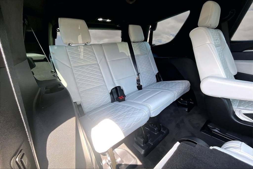 Certified 2026 Cadillac Escalade Platinum Sport w/ LPO, Floor Liner Package AWD/4WD image 26