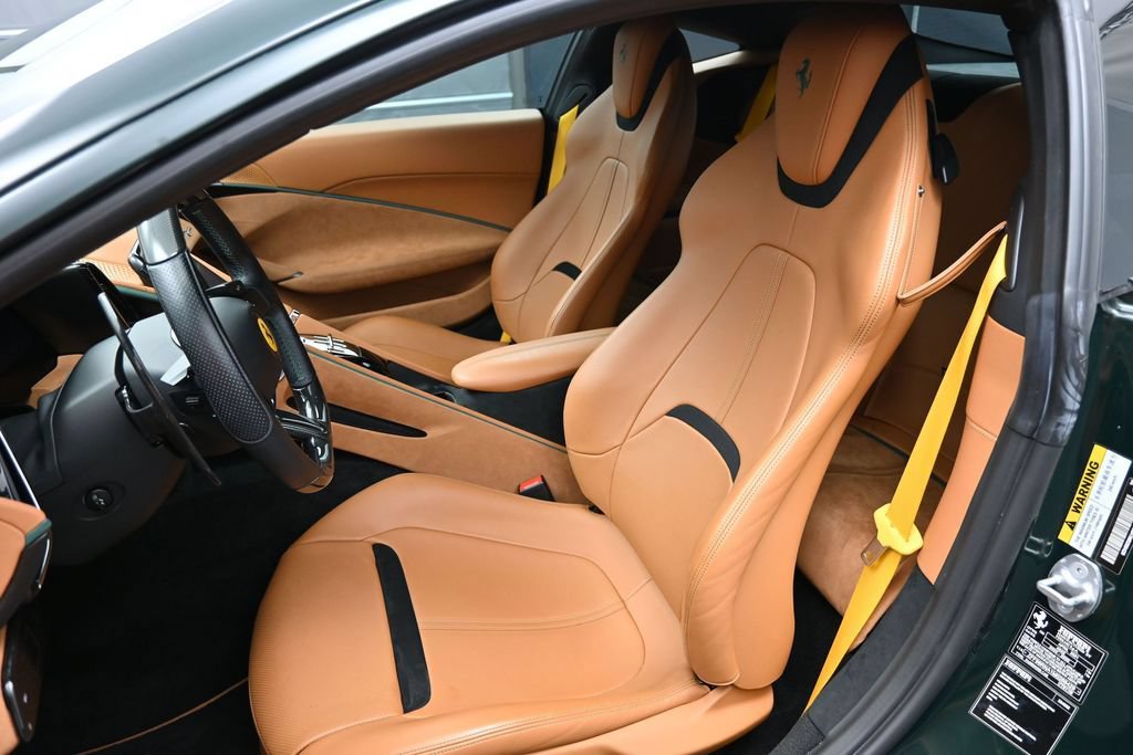Used 2021 Ferrari Roma RWD image 8