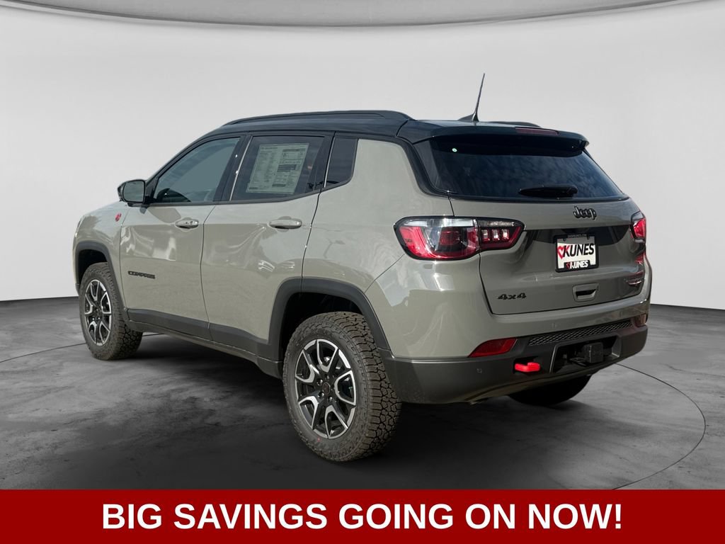 New 2026 Jeep Compass Trailhawk w/ Sun, Sound & Navigation Group AWD/4WD image 6