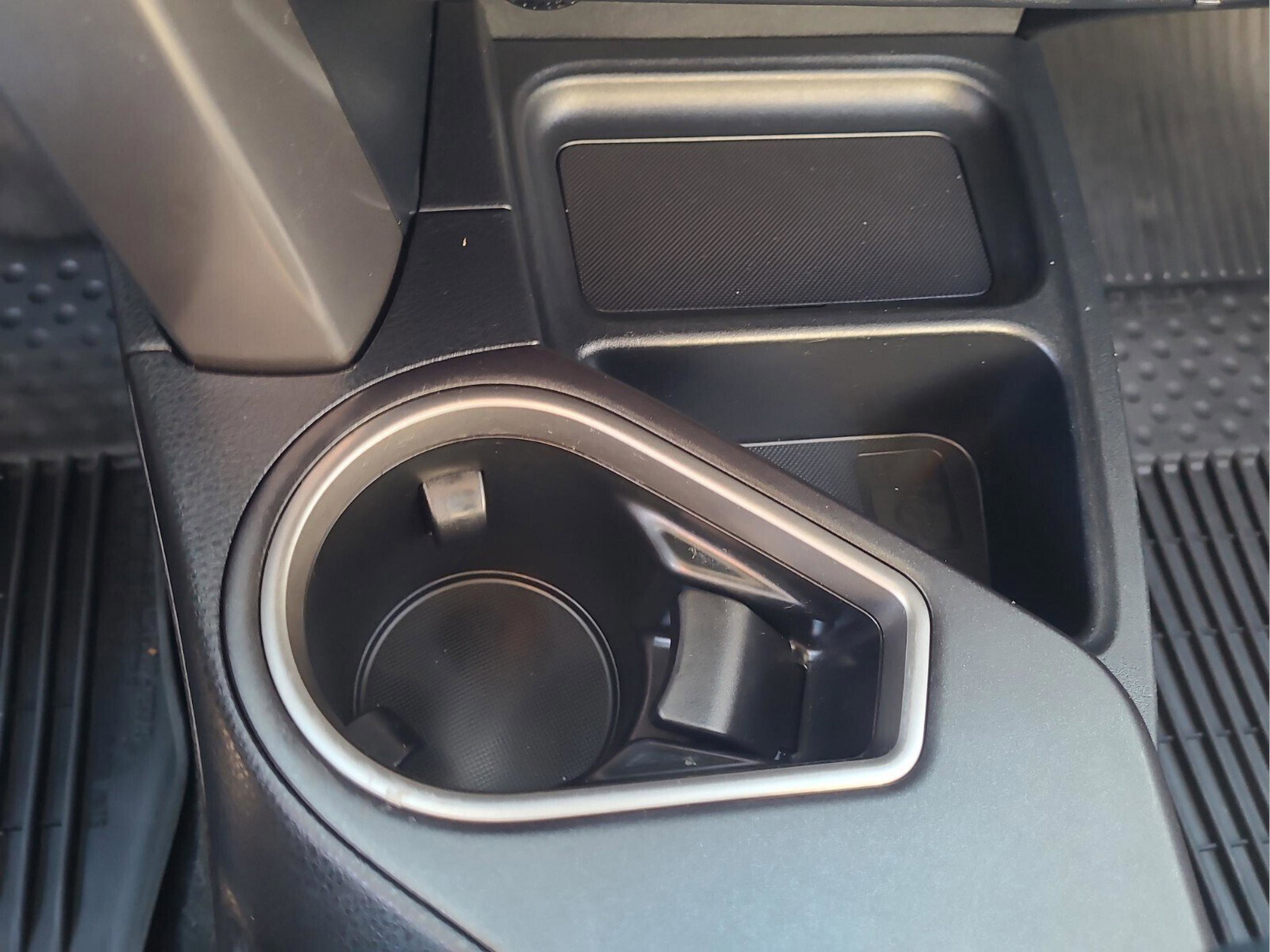 Certified 2018 Toyota RAV4 LE Plus image 15